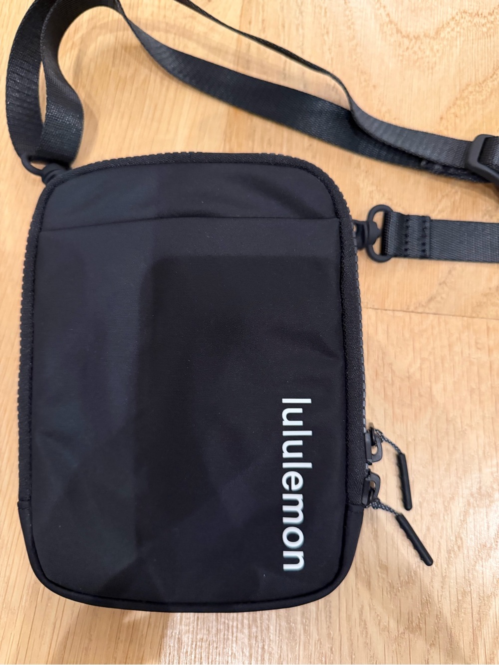 lululemon athletica Black Compact Crossbody Phone & Essentials Pouch Never Used!